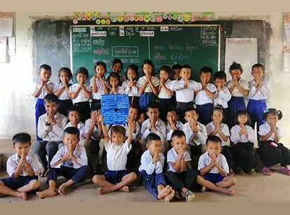 Boa ação: Escola do Camboja recebe doações 