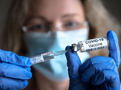 Uniprime lança linha de crédito para compra de vacinas Covid-19