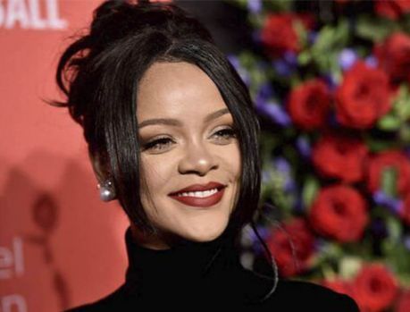 Cantora Rihanna se torna a mulher mais rica do mundo da música 