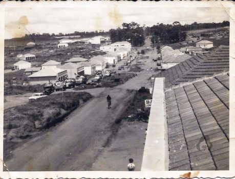 Por esta longa avenida rodam o passado, o presente e o futuro de Umuarama!