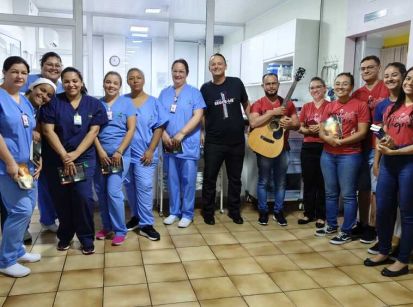 DIA DOS AVÓS NO HOSPITAL CEMIL É CELEBRADO COM AMOR E ESPERANÇA 