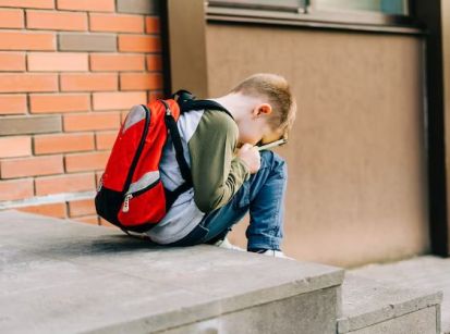 MAIS DE 9 MILHÕES DE JOVENS BANDONARAM A ESCOLA!!! 