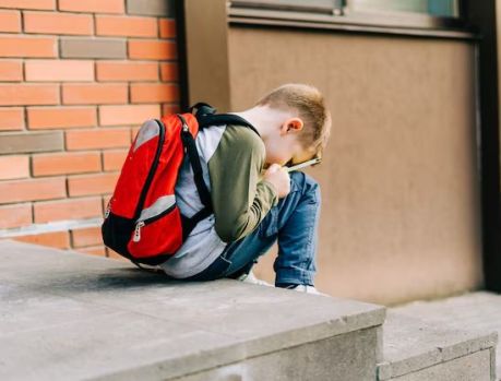 MAIS DE 9 MILHÕES DE JOVENS BANDONARAM A ESCOLA!!! 