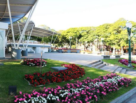 A + ANTIGA PRAÇA VIROU BELO ESPAÇO ‘INSTAGRAMÁVEL’