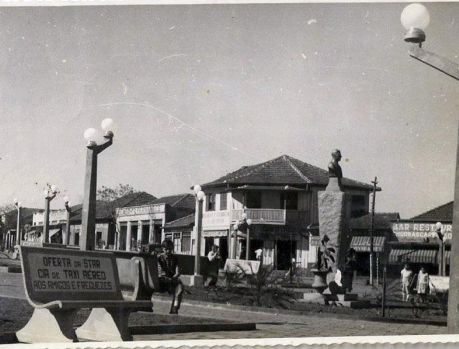 ANTIGAMENTE OS “PRÉDIOS” + ALTOS ERAM DE MADEIRA...