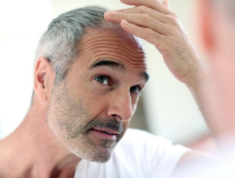 Tratamento contra o câncer devolve cor aos cabelos de pacientes grisalhos