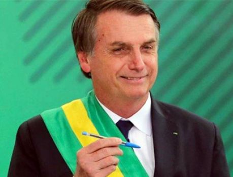 Pagaram mico: caneta Bic do presidente Bolsonaro não é Bic!