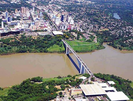 Bolsonaro vai aumentar a cota de compras no Paraguai