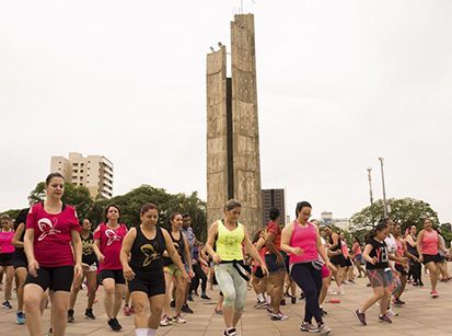 Life Dance ‘bombou’ na praça, domingo!