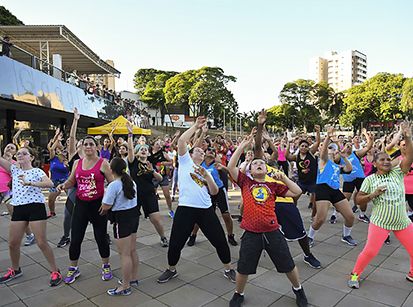 Atenção, galera: Vai ter Carnaval na Praça Santos Dumont!