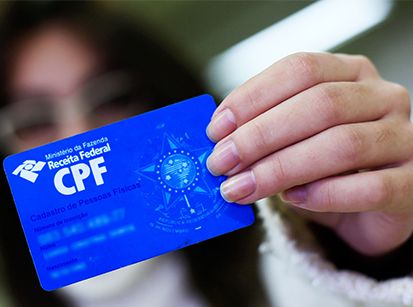 Receita regulariza CPFs com pendências para pagamento de auxílio