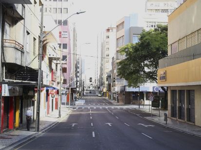 390 cidades do Paraná adotaram o lockdown! 