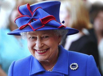 Rainha Elizabeth II testa positivo para Covid-19 