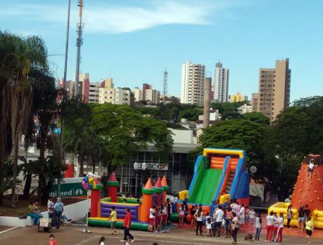 Unipar promove grande festa na Praça Santos Dumont, sábado