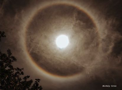 Todo mundo olhou pro céu para ver o Halo Solar... 