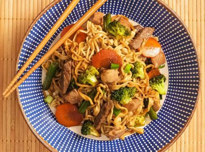 ACEU anuncia mais um tradicional yakissoba 