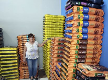 Saau arrecada 2.400 kg de ração na Expo Umuarama