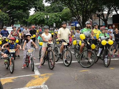 No feriado tem Passeio Ciclístico de Tiradentes em Umuarama 