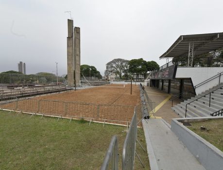 PRAÇA GANHOU UMA NOVIDADE: ARENA DE JOGOS DE AREIA 