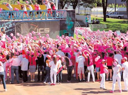 Em outubro tem Zumba Rosa na Praça Miguel Rossafa   