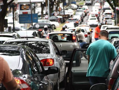 ZONA AZUL DIGITAL COMEÇA A FUNCIONAR HOJE EM UMUARAMA! ZONA AZUL DIGITAL COMEÇA A FUNCIONAR HOJE EM UMUARAMA!