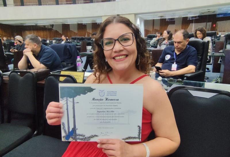 RENOMADA JORNALISTA DE UMUARAMA É HOMENAGEADA EM CURITIBA