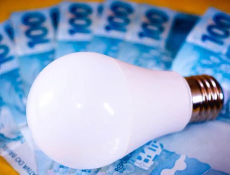 ENERGIA ELÉTRICA FICA MAIS BARATA EM DEZEMBRO