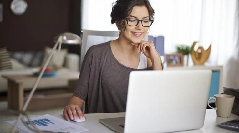 TRABALHAR EM CASA FAZ BEM PARA A SAÚDE MENTAL!