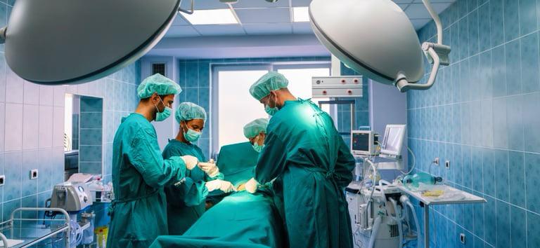 SUS bate recorde histórico com 14,7 milhões de cirurgias!