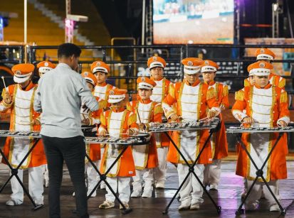Desfile de fanfarra foi o maior sucesso na Expo Umuarama