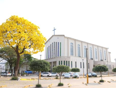 Coral Canarinhos de Jesus com atividades em novo horário