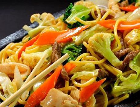 Domingo tem mais um delicioso yakissoba na ACEU!