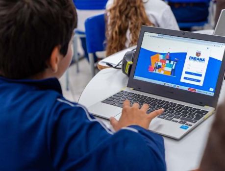 Mais de 100 mil escolas públicas tem internet gratuita