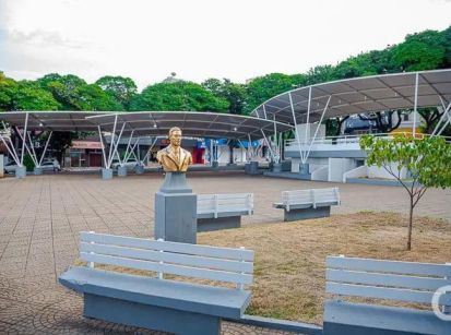 A mais antiga praça comemora 10 anos de modernidade