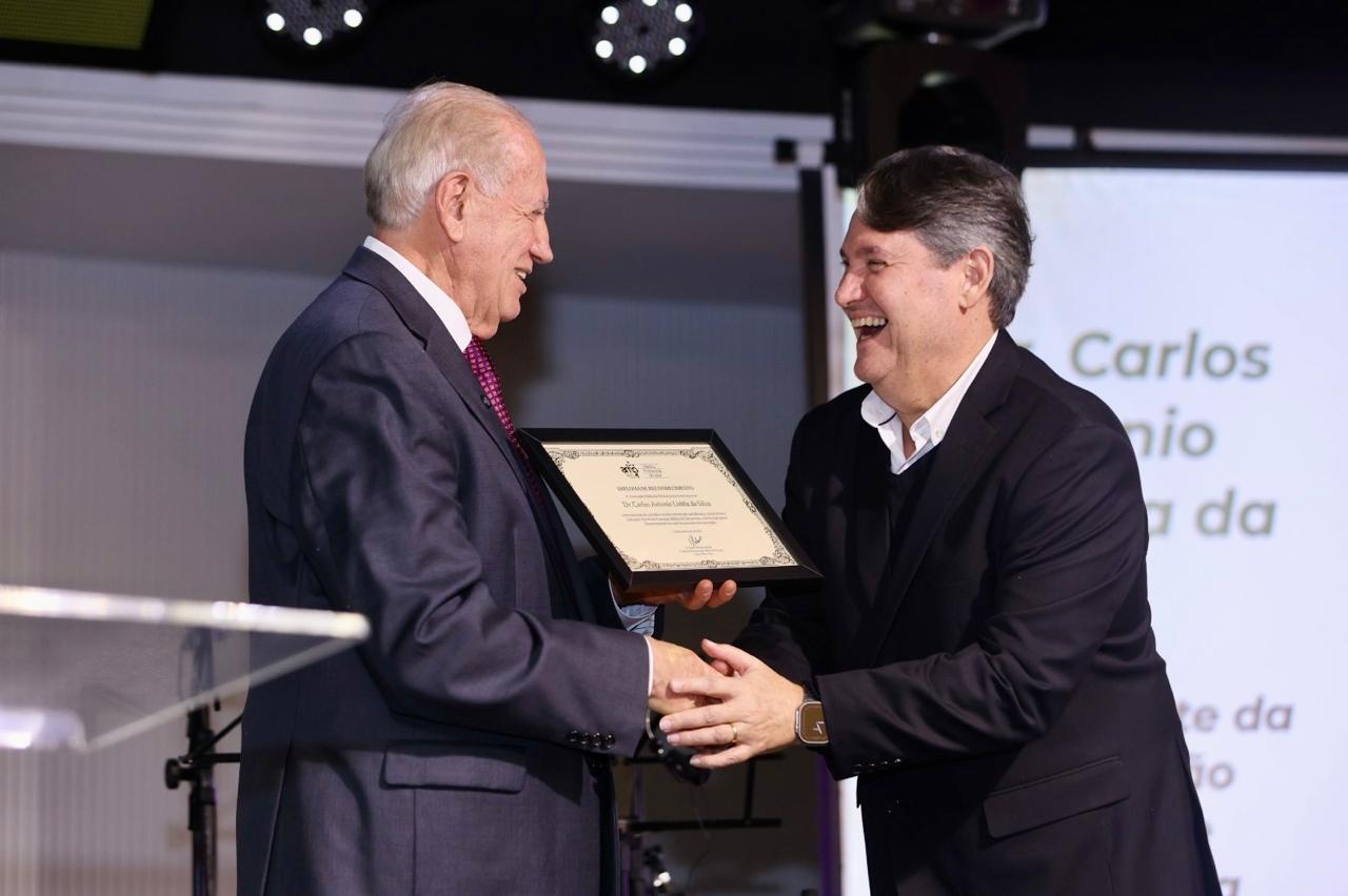 Homenagem a Umuarama na comemoração da Associação Médica do PR