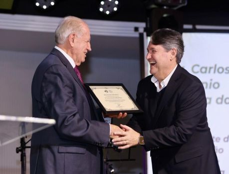 Homenagem a Umuarama na comemoração da Associação Médica do PR