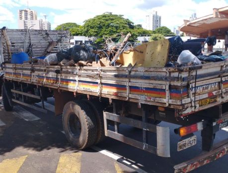Mega coleta de lixo vai limpar todos os bairros de Umuarama!!!