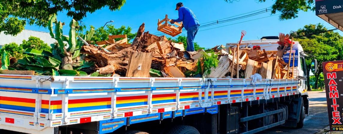 Essa histórica força-tarefa já livrou Umuarama de 520 toneladas de lixo!!!