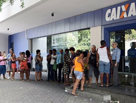 Bancos vão abrir por 4 horas em dias de jogo do Brasil